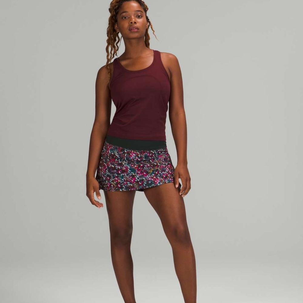 lululemon athletica Play off the Pleats Floral/Green Skirt Sz 12